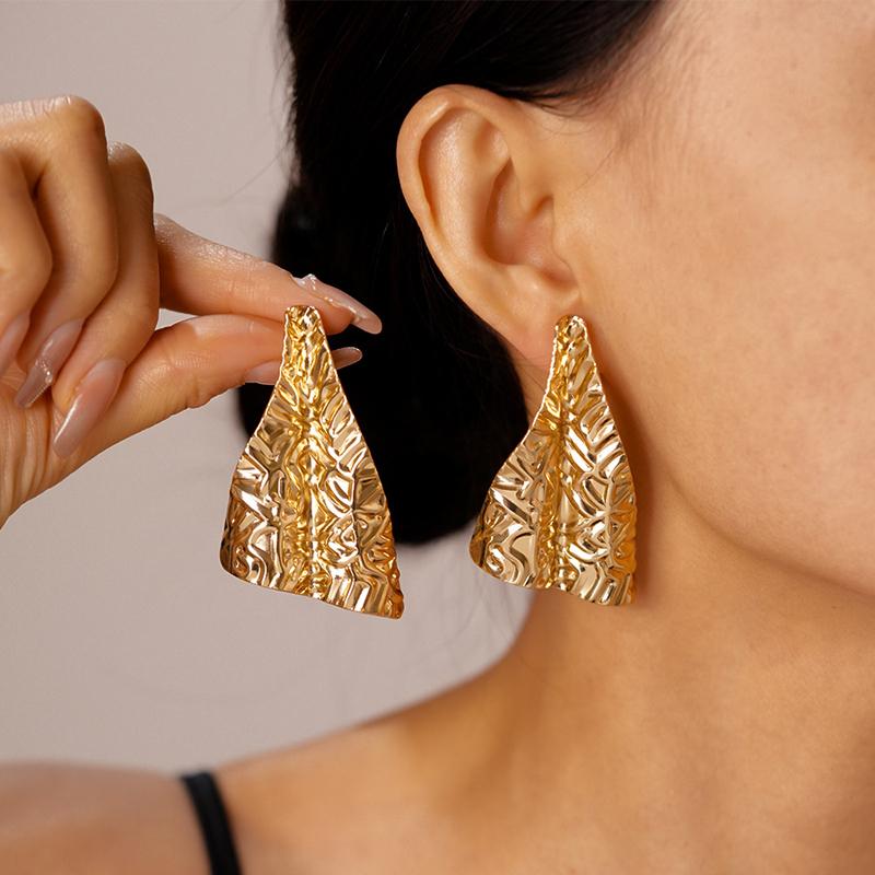 Vintage Gold Color Flower Starfish Geometric Stud Earrings for Women Exquisite Irregular Metal Leaf Earrings Aesthetic Zircon