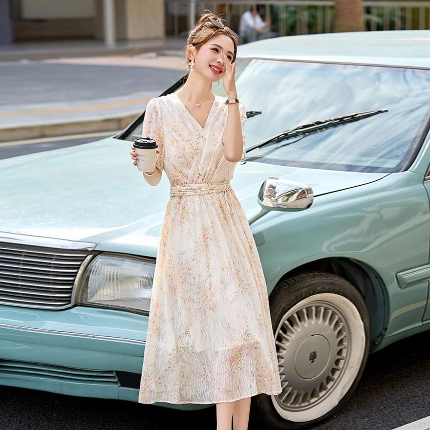 

Fashion design sense button small floral dress women s summer new gentle wind waist thin elegant skirt XL