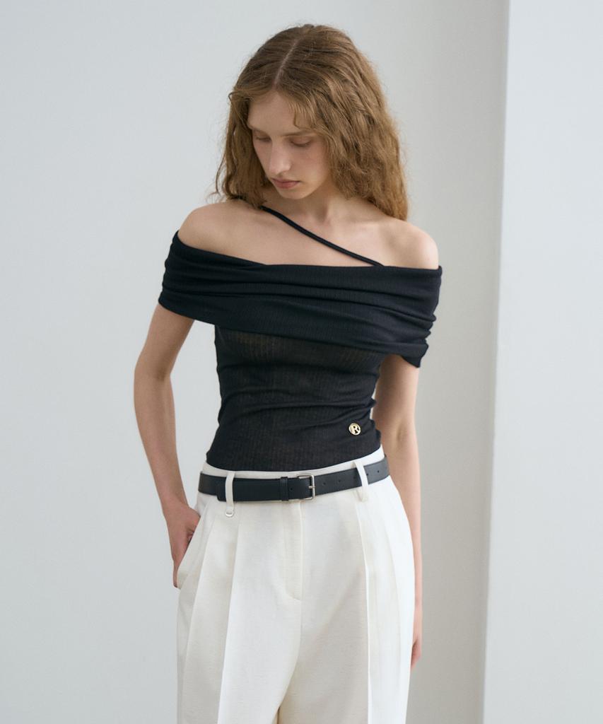 RENEJ Off Shoulder Wappen Sleeve