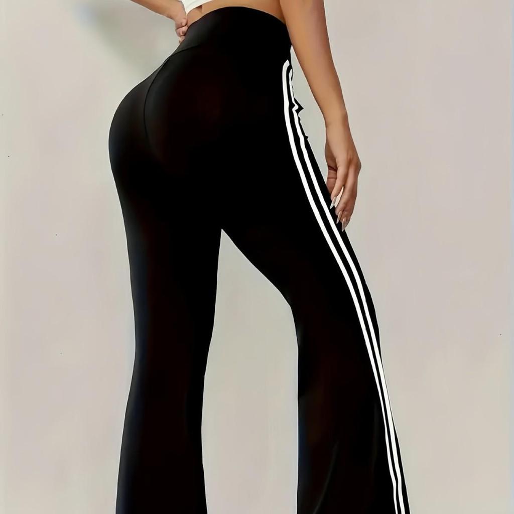 High-Waisted Peach Lift Yoga Flare Pants - Nude Stretchy Activewear