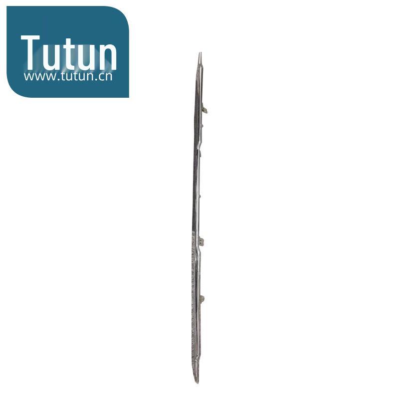 

Гальванизированная накладка для защиты от трения для переднего бампера X-Trail 17-21 62072-6FV0A-RY