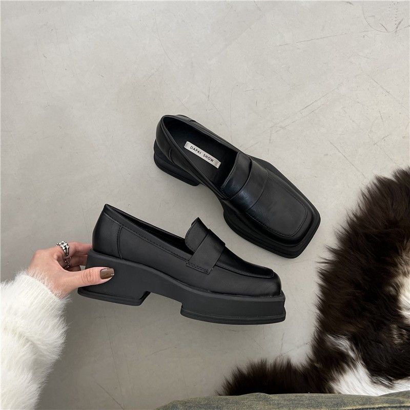 2025 spring and autumn new British style thick-soled square head retro loafers French muffin and small leather shoes for women