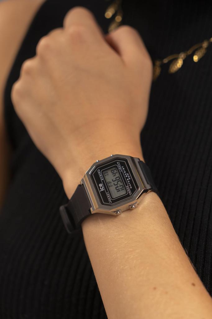Authorized Dealer Ice Watch Digital Wristwatch for Women 022063 ICE digit Black Silver Small [Ice watch]