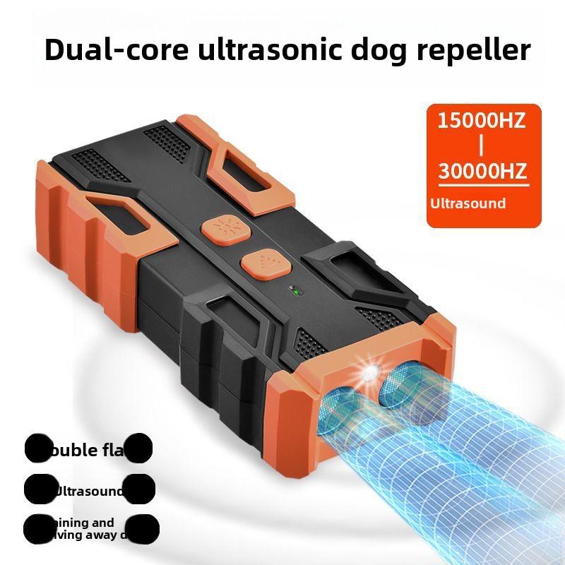 Dual-Core Long-Range Ultrasonic Dog Repeller Outdoor Dual Light Emergency Lighting Portable Large Capacity Rechargeable Smart