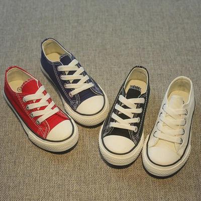 Girls' 2023 Autumn Canvas Shoes: Korean Style Flat Casual Sneakers for Students, All-Match White Shoes for Boys.