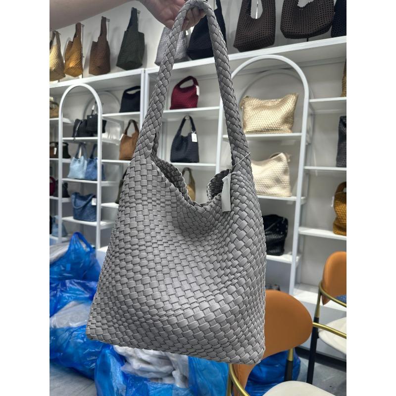 

New handwoven large-capacity pu leather women s bag, casual hand-held mother and child underarm shoulder bag світло-сірого кольору