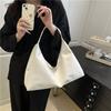 Retro hand carry commuter tote bag women's spring new simple fashion trend large capacity shoulder bag