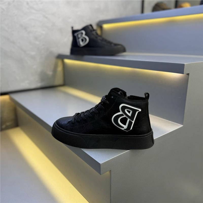 New breathable and comfortable high-top comfortable and wear-resistant leather surface solid color lightweight casual board shoes