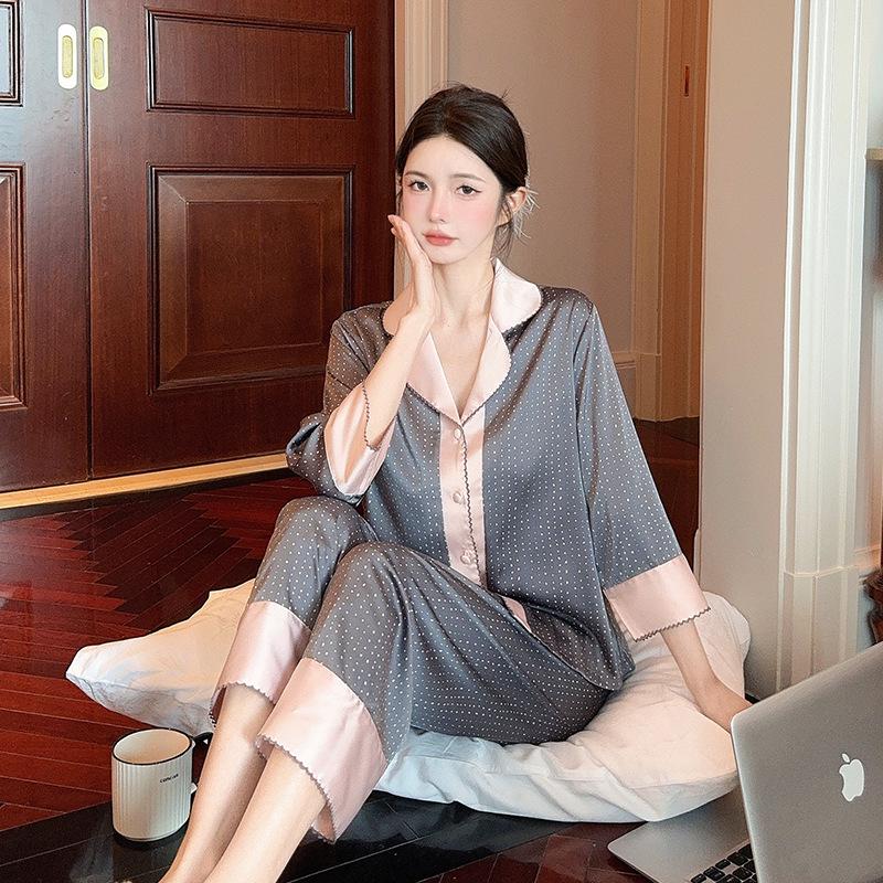 

Женский весенний пижамный комплект из ледяного шелка с длинным рукавом в горошек - Кардиган в стиле французского хай-энд для дома и улицы. Extra Large серый