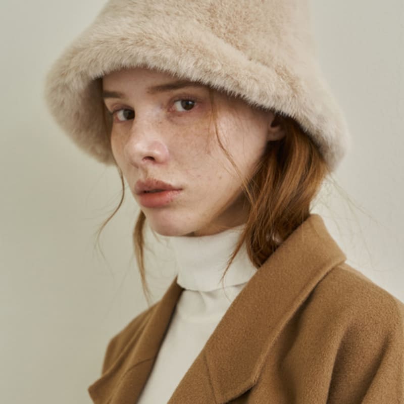 

Панама ведро из шелковистого меха Ssecondo, Delilah_2 цвета Brown