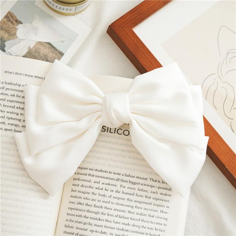 

New Style Satin-embossed Spring Clip Fabric Three-layer Large-sized Bow Satin Hairpin Hairband білий