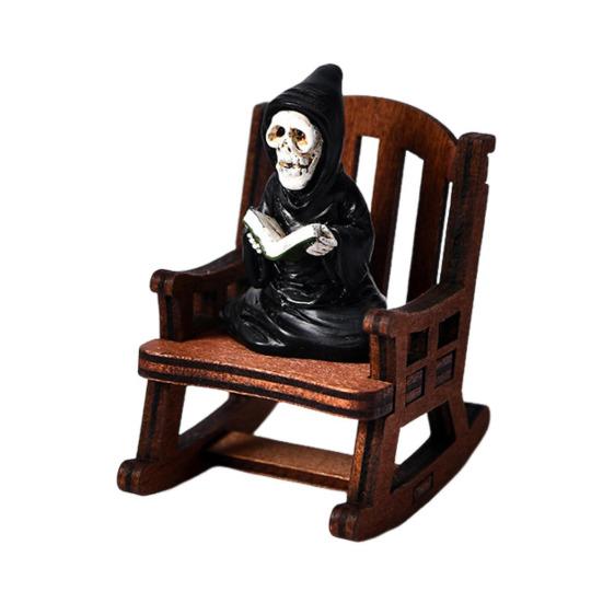 Halloweenská čarodějnice figurka pryskyřice miniatura socha ponurého žence čarodějnice duch v houpacím křesle gotická dekorace na stůl polici