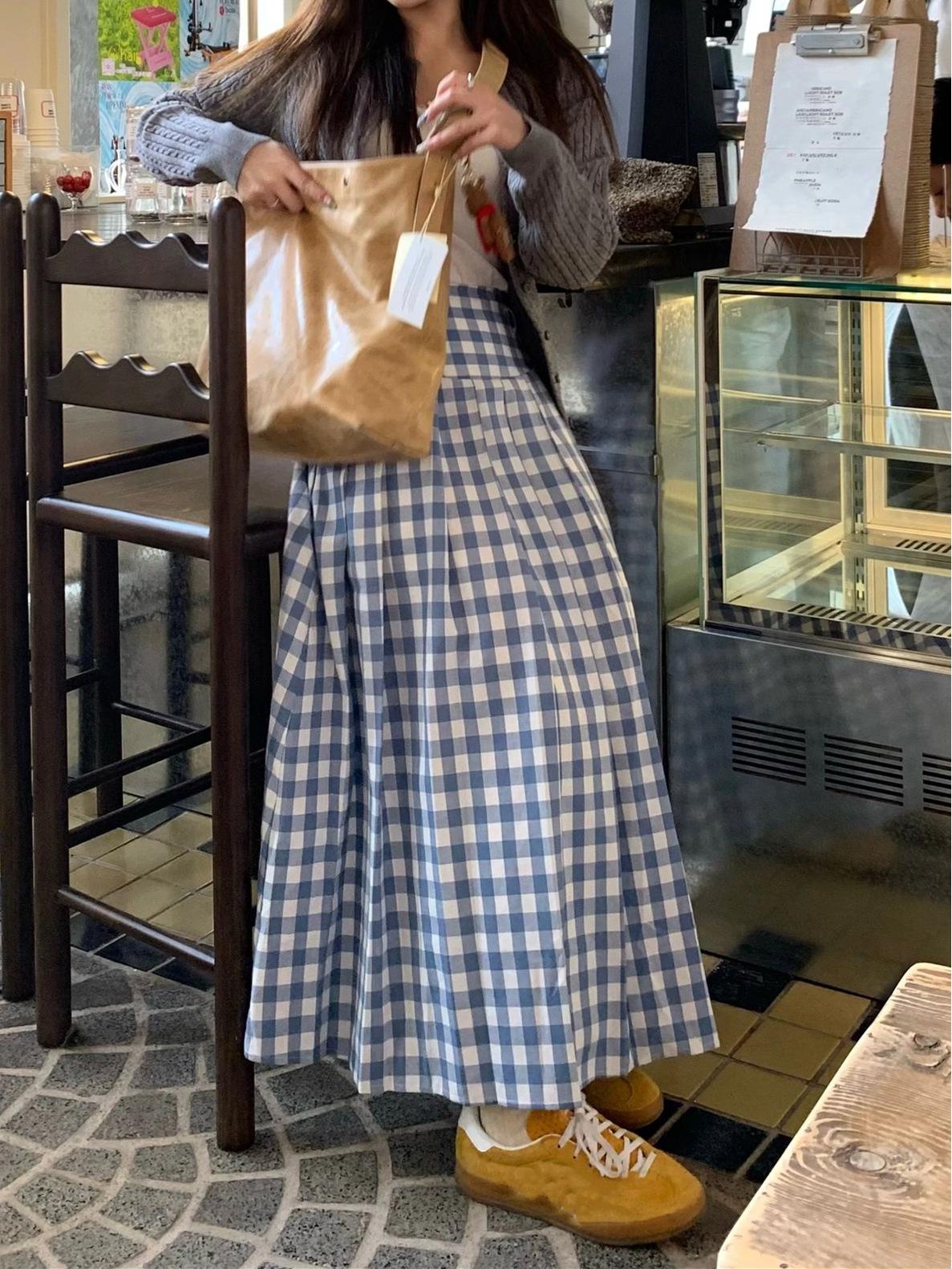 

Миди-юбка А-силуэта в синюю клетку большого размера для фигуры типа «груша» XL синий