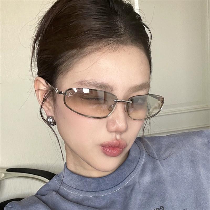 Retro Y2K Cat Eye Sunglasses - Silver Metallic, High-End European & American Style