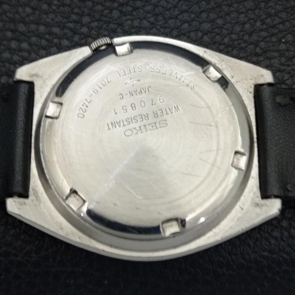 AUTOMATIC VINTAGE SEIKO 5 JAPAN 7009A MENS GREEN COLOR DIAL WATCH a702097-5 R208-a702097