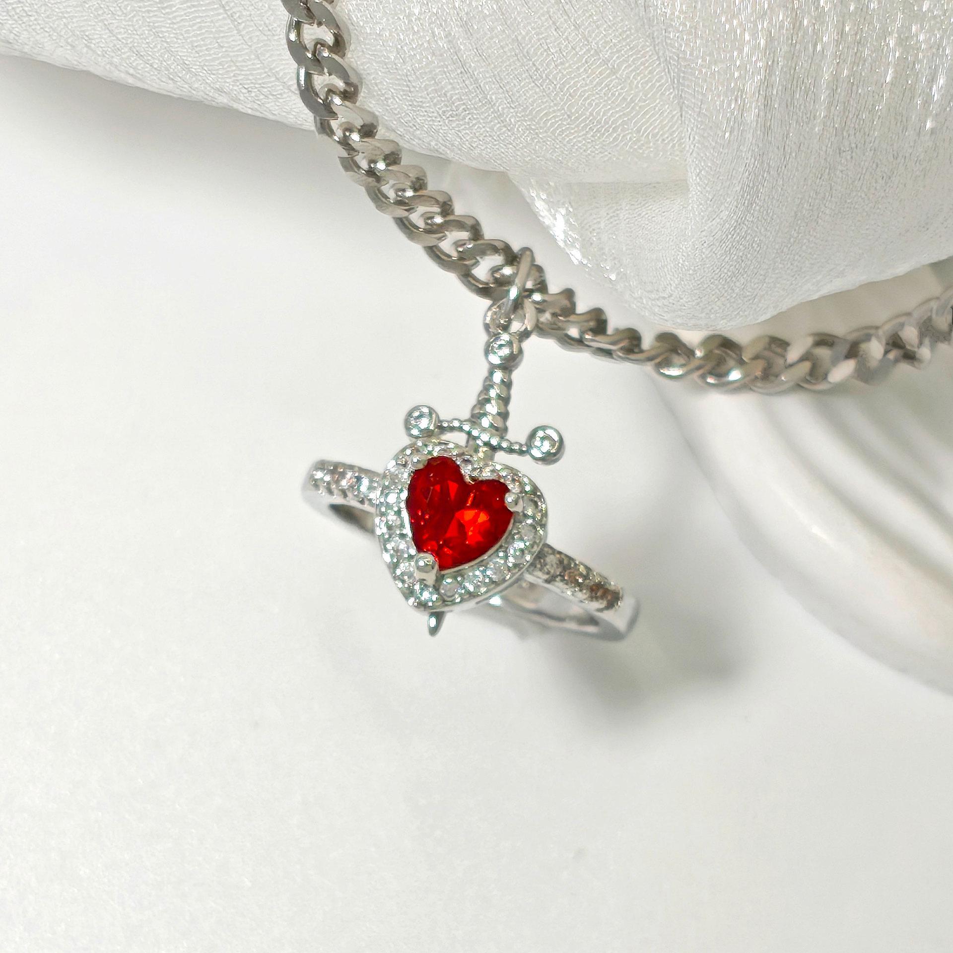 

Кулон-серце зі червоного циркону «Стріла Купідона» з титанової сталі