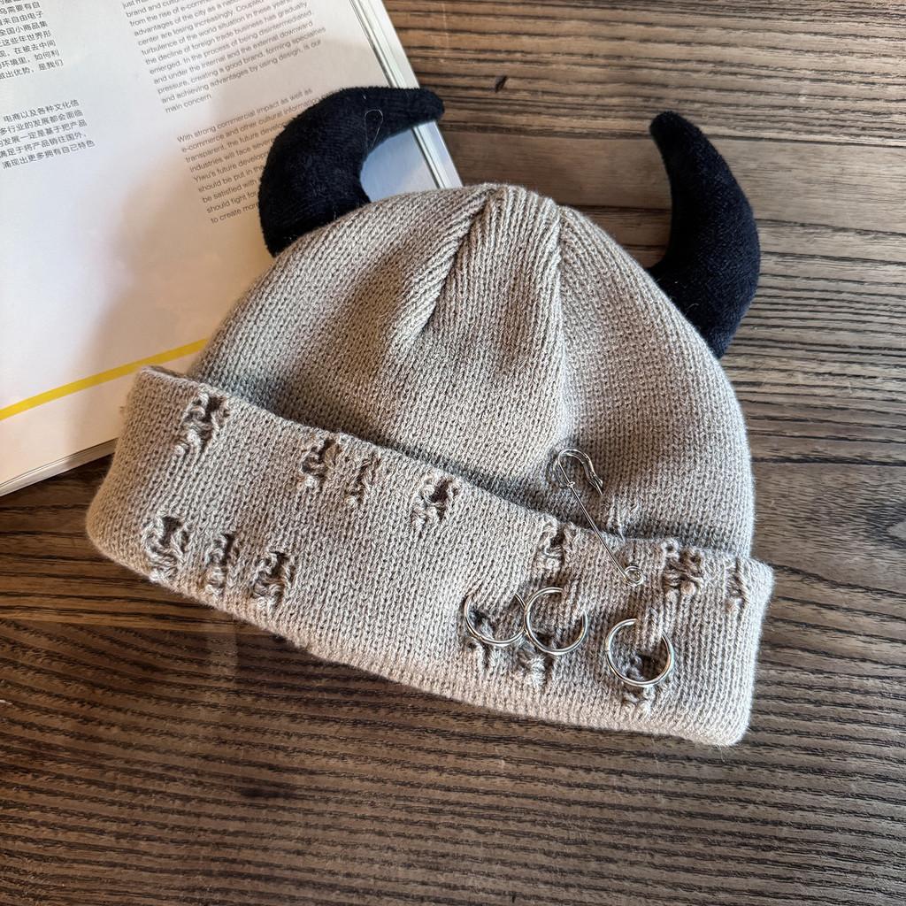 Trendy Acrylic Beanie Hat For Men Women Insulated Casual Streetwear