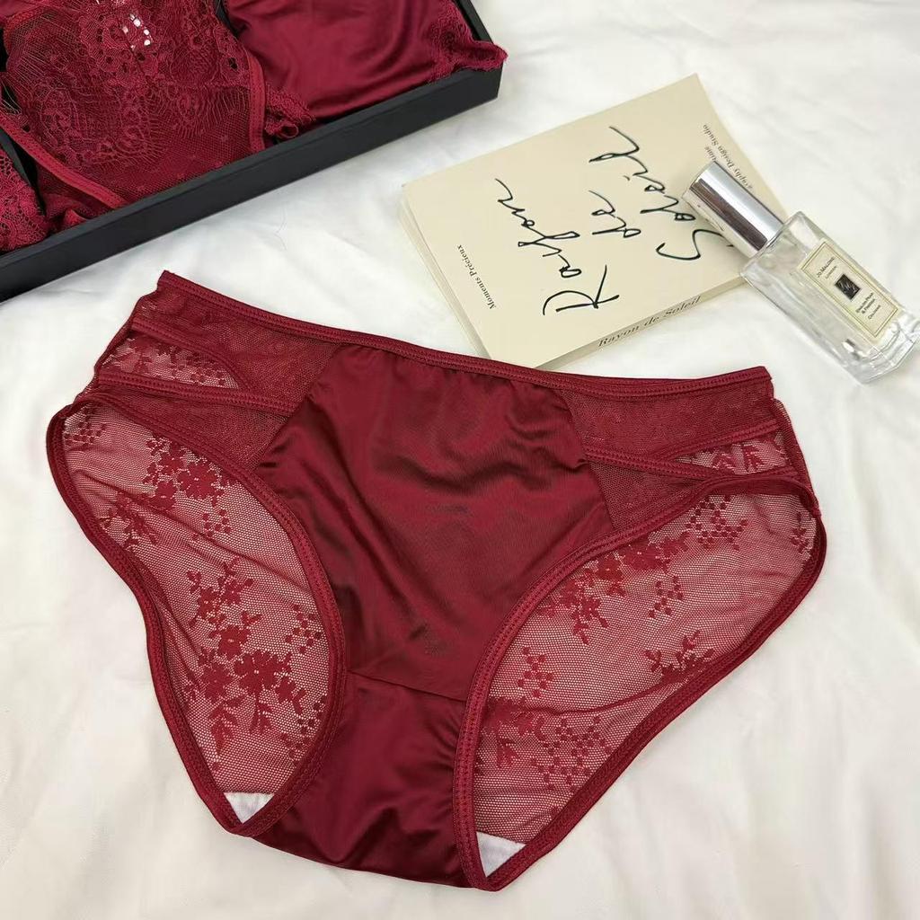 Elegant French Red Lace Low-Waist Thongs: Sexy & Festive Women's Wedding Panties