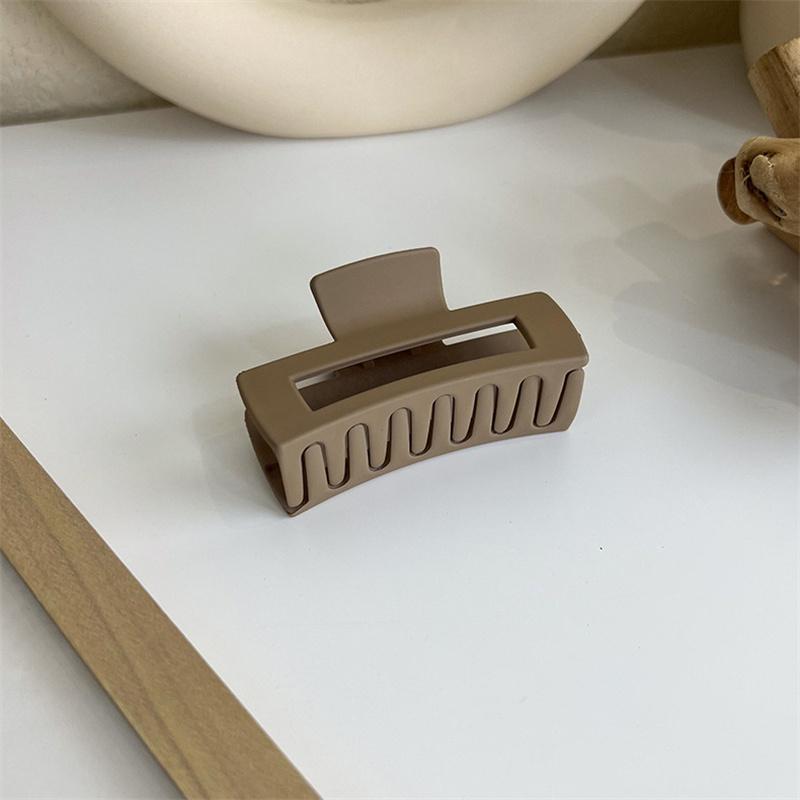 1Pcs Korean Coffee Beige Large Hair Claw Acrylic Hairpin Geometry Barrette Crab Hair Clips Headwear Womens Girl Hair Accessories
