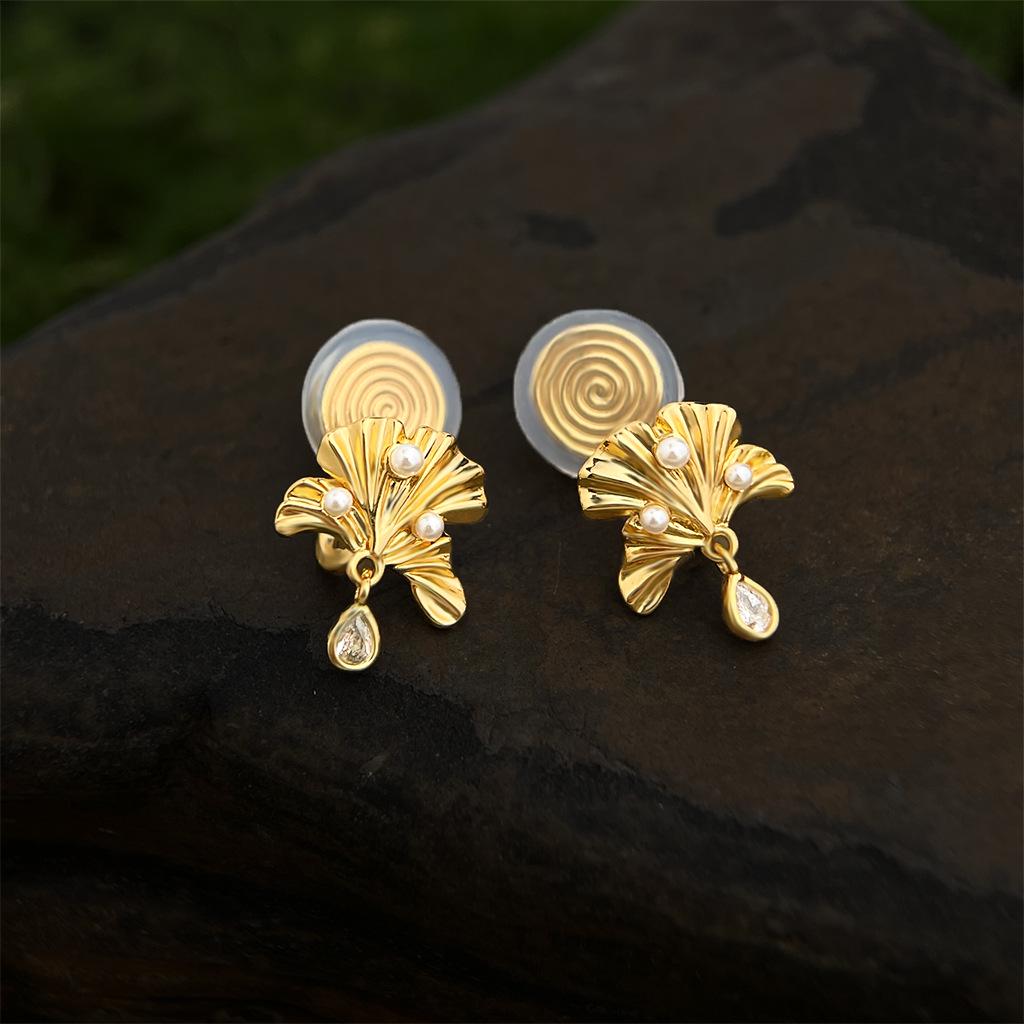 

Позолоченные серьги-пусеты с листьями гинкго и цирконами - Элегантный французский ретро-стиль для женщин