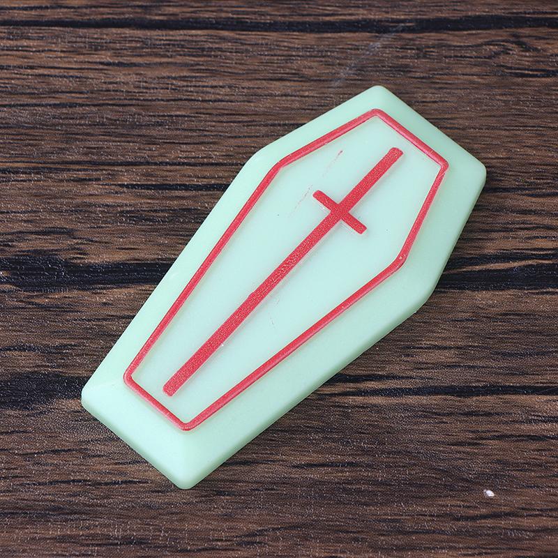 2/4Pcs Miniature Dollhouse Coffin Boxes Halloween Treat Coffin Boxes Coffin Prank Props Box Model Trickery Props Halloween Decor