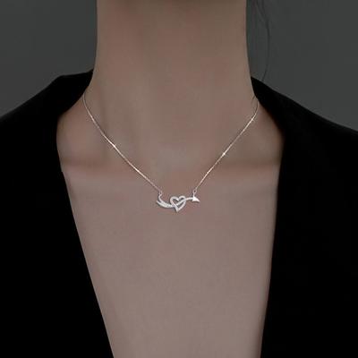 Naszyjnik Choker Stopowy Naszyjnik z Zawieszką w Kształcie Serca z Błyszczącymi Cyrkoniami Regulowana Długość Naszyjnik Biżuteria Prezent