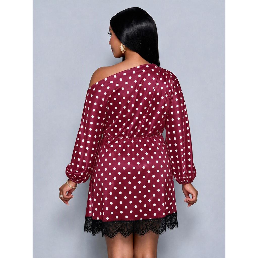 Plus-size Women's One-shoulder Short Skirt with Loose Long Sleeves, Pleated Design for A Slimming Effect, Sexy Hourglass-shaped Dress