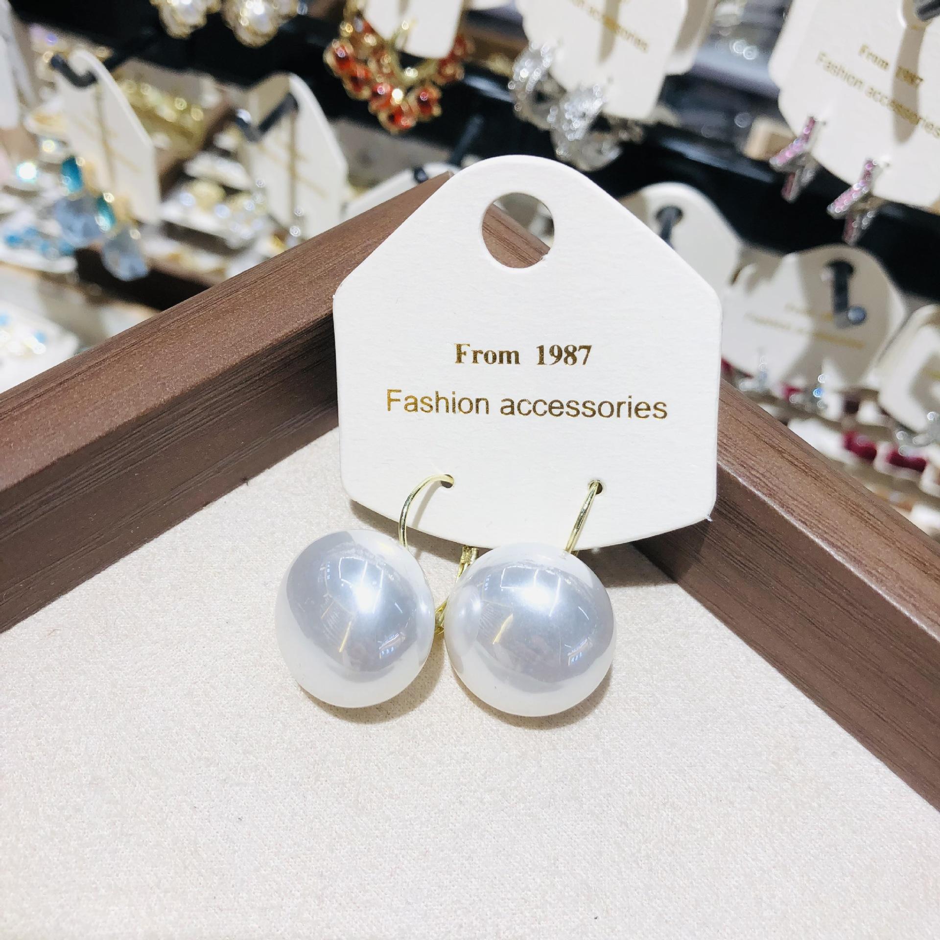 Draweye Корейская Мода Жемчужные Серьги-Пусеты для Женщин Милые Элегантные Винтажные Базовые Аретес Де Мухер Простые Горячая Распродажа Ювелирные Изделия белый