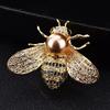Fashion Pearl Maple Leaf Rhinestone Brooches For Women Elegant Metal Fixed Clothing Pins Daily Jewelry Accessories