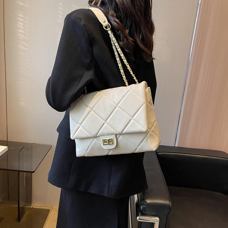 Xiaoxiangfeng Diamond Chain Bag Women's 2025 Spring New High-value Versatile Shoulder Messenger Bag Small Square Bag