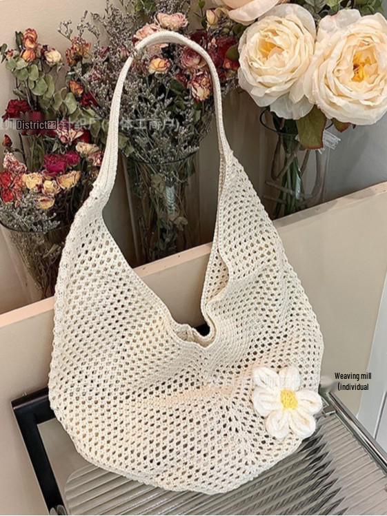 New Style Holiday One-Shoulder Knit Bag: Retro Mesh Hollow Design, Simple Woven Handbag, Exquisite Beach Accessory.