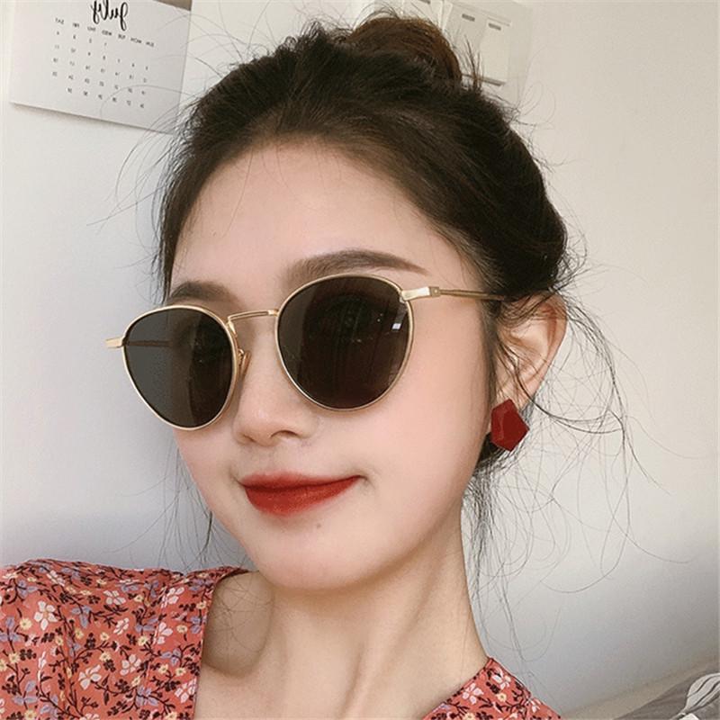 2024 Women's Fashion Trend Small Face Retro Street Photo Glasses Small Round Frame UV400 Metal Polarized Sunglasses