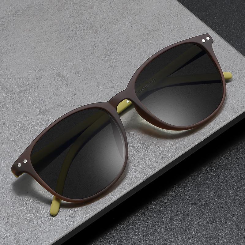 Trendy Round Frame Sunglasses for Women Oversized UV Resistant Glasses Fashionable Sun Protection Eyewear