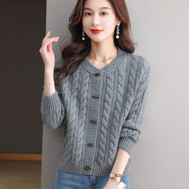 

New autumn and winter twist sweater cardigan solid color loose outer wear cow temperament thin corner buckle short knitted sweater One Size