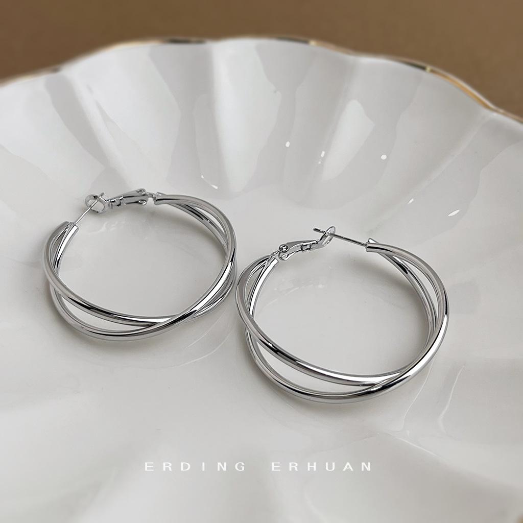 

Plated Rotary Geometric Cross Round Earrings Exaggerated Commuter Circle Earrings Earrings