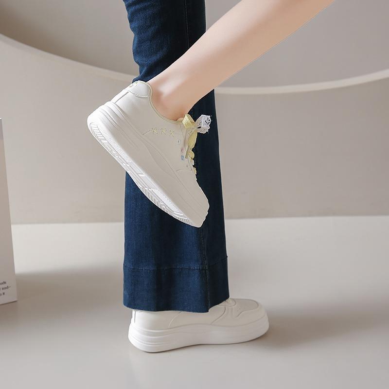 Fashion Thick Bottom Breathable Casual Shoes 2025 New Women Breathable Lace-up Vulcanzied Shoes Luxury Lightweight Flats Sneakers Mujer