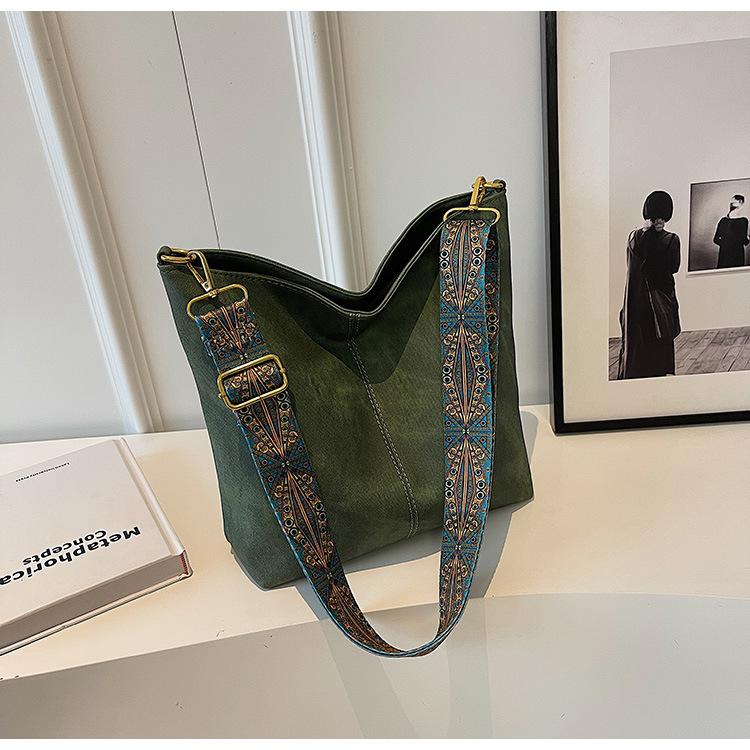 Shoulder Bag Women's New Versatile Messenger Bag Large Capacity Tote Bag