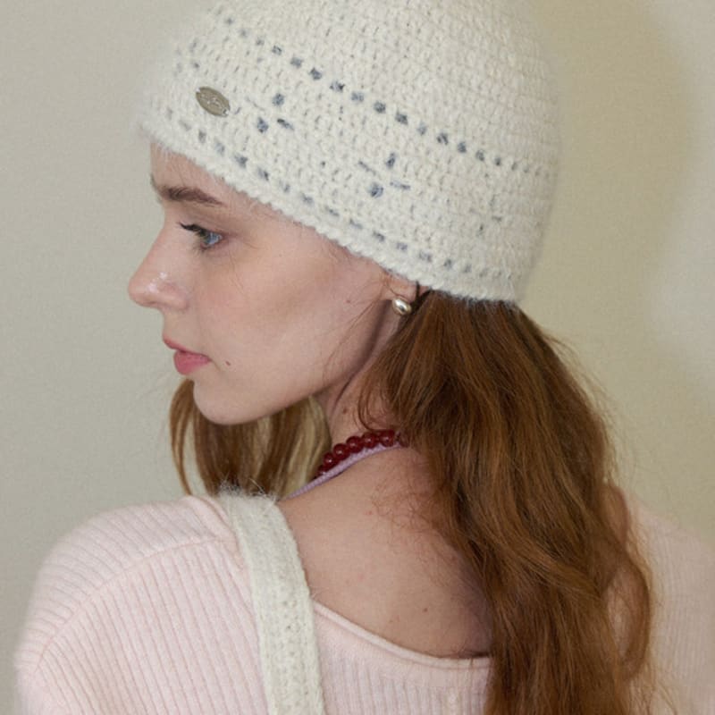 

Slowslowly Lily Fur Handmade Crochet Short Beanie _ Cream Cream