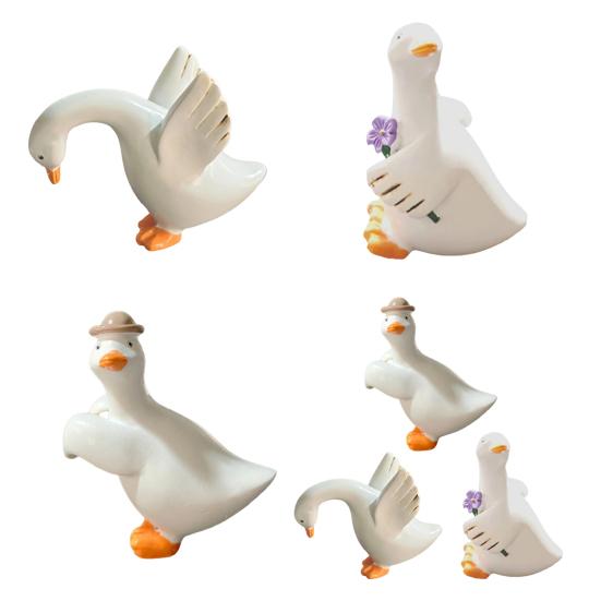 1/3Pcs Duck Pendant Hanging Over Flower Pots Resin Sculpture Outdoor Indoor Figurine Farmhouse Patio Balcony Decoration