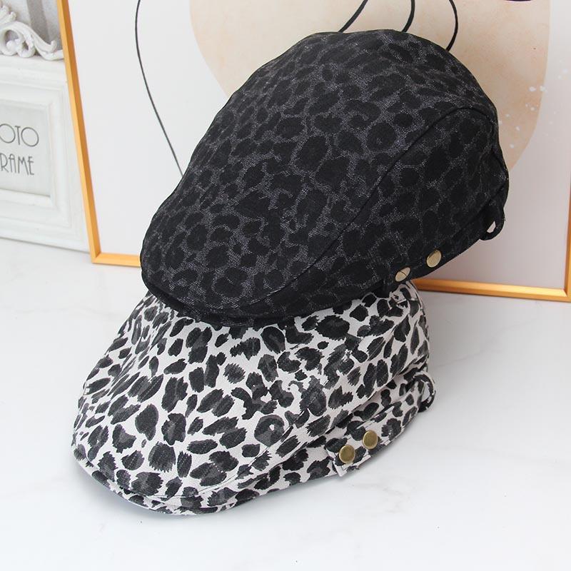 Classic American retro leopard print forward hat women's big head circumference autumn and winter peaked hat fashion warm face small beret