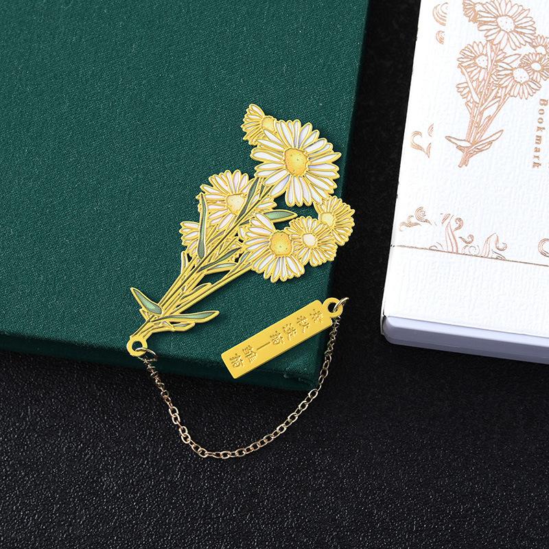 Creative Floral Brass Bookmark, Classical National Style Floral Metal Ornament Collection Gift Exquisite Craftsmanship