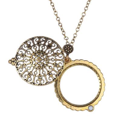 Vintage Chain Magnifying Glass  Necklace Pendant Grandma Gift Metal Magnifier