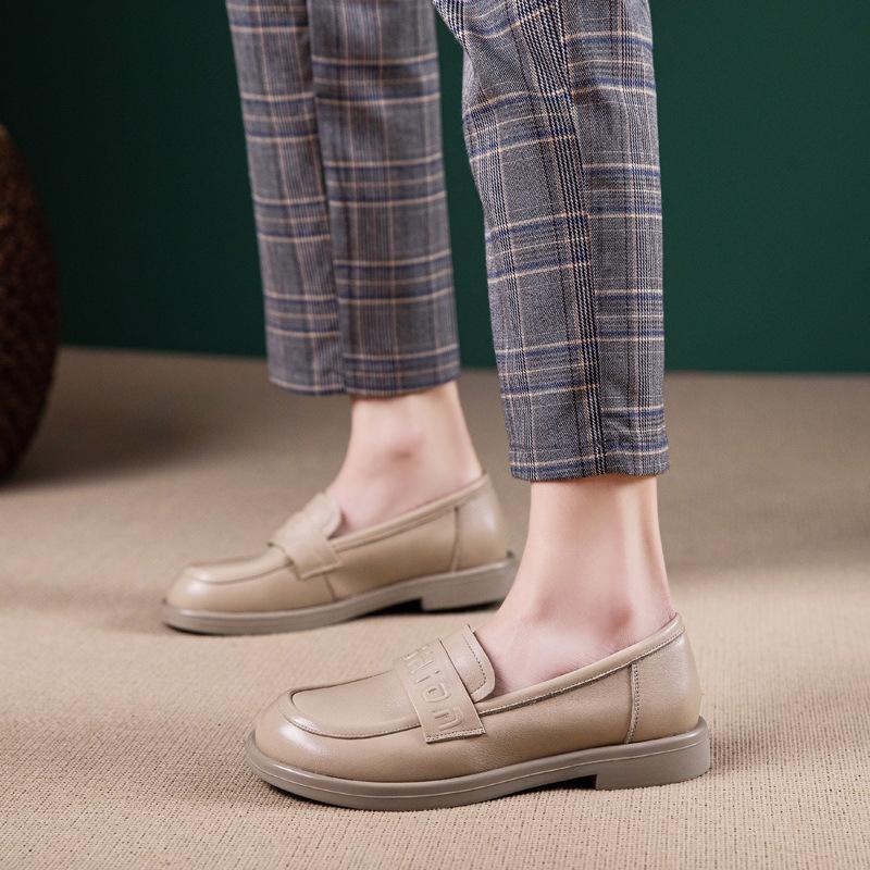 First Layer Cowhide Loafers Women's Spring and Autumn New Soft Sole Soft Surface Beige Basic Commuter Work Small Leather Shoes Women