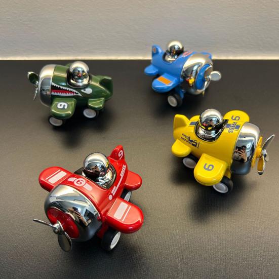 Mini Alloy Cartoon Airplane Toy Press Go Propeller Aircraft Toy Toddlers Boys Girls Educational Pull-back Plane Toy Party Favors