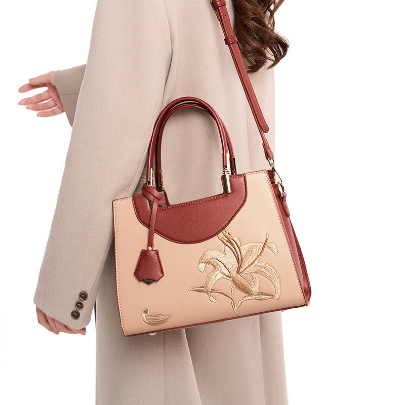 Nova Bolsa de Maternidade Bordada Chinesa, Elegante, Luxo Leve, para Meia-idade, Bolsa Feminina de Ombro Único, Tendência de Bolsa de Mão