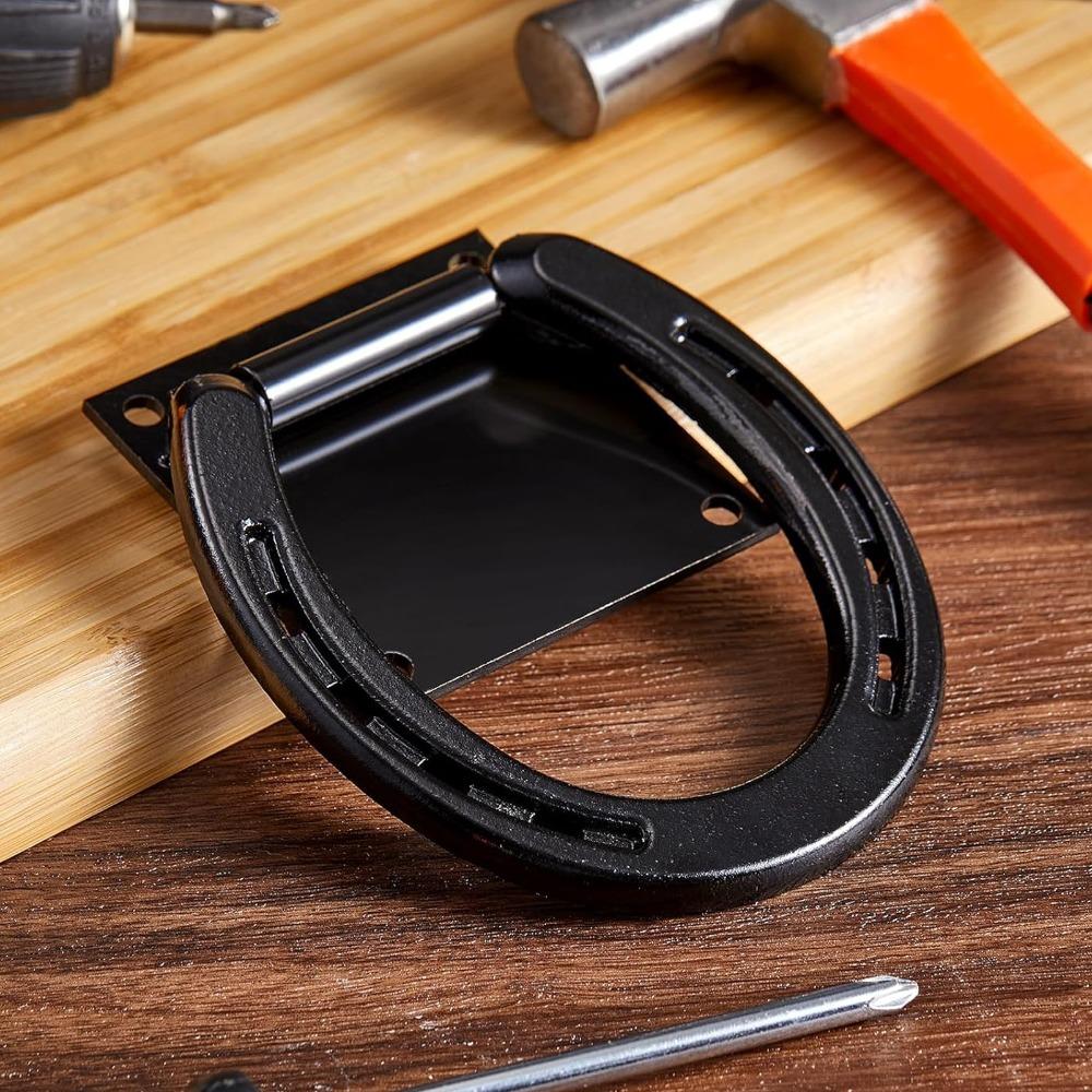 2 Set Anelli per Legare Cavalli Rivestiti in Nero Anelli per Legare a Ferro di Cavallo in Acciaio Gancio Resistente per Legare Cavalli FBox Cavalli
