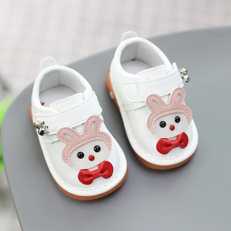 

Детская обувь Весна Новая детская обувь Противоскользящая Обувь для девочек Мягкая детская обувь Модная маленькая кожаная обувь Детская обувь Зов Обувь для маленьких девочек 15insole11cm белый