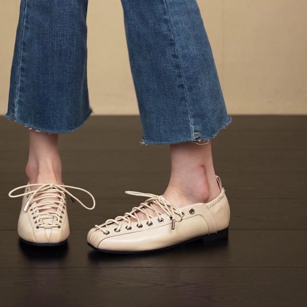 

Мода Модные Повседневные Французский Стиль Женская Обувь 2025 Новые Универсальные Мелкие Британские Винтажные Туфли из Маленькой Кожи с Перекрестным Ремешком 35 бежевый