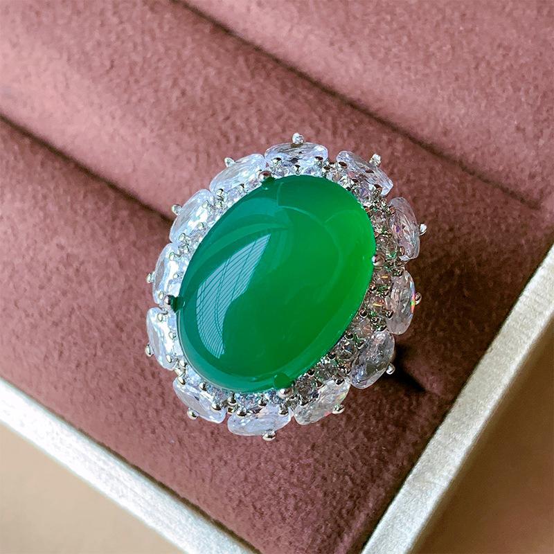 Jewelry Simulation Chalcedony Plain Light Luxury Set Pendant 18 * 20 Ring 13 * 18