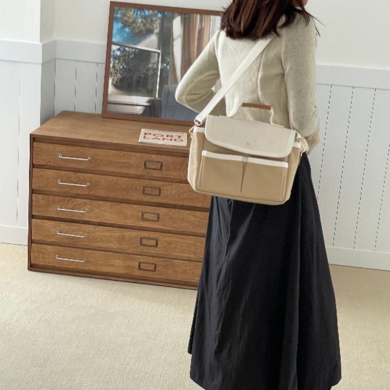 Color Block Ladies' Tote Bag - Large Capacity, Lightweight Crossbody for Moms and Babies, Ideal for Outings and Commutes